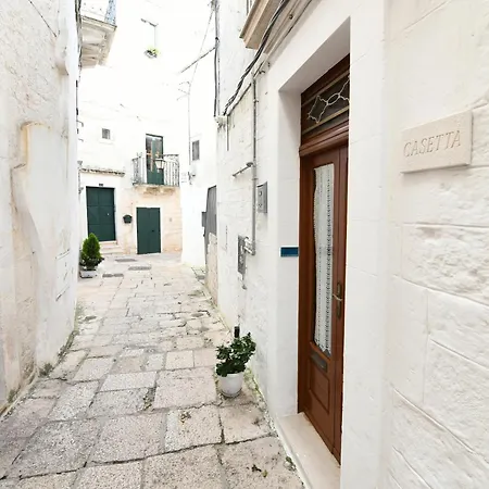 Casetta Nel Centro Storico Di Cisternino