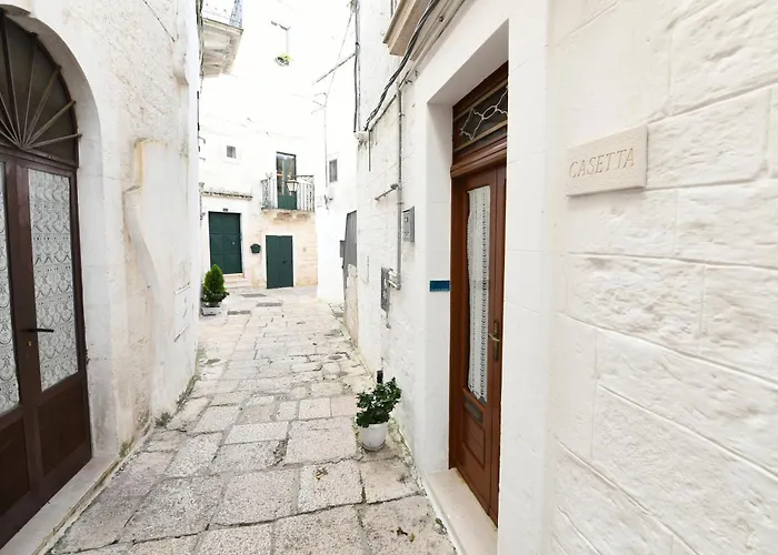 Casetta Nel Centro Storico Di Cisternino