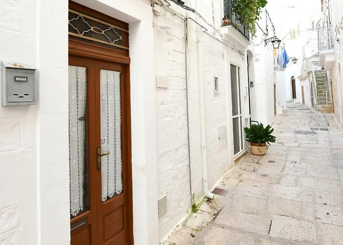 Casetta Nel Centro Storico Di * Cisternino